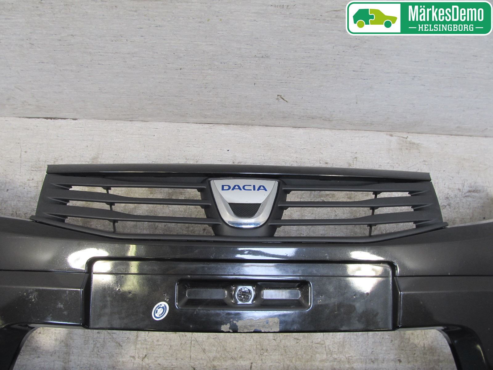 Dacia SANDERO 09-13 Stötfångarbeklädnad Fram