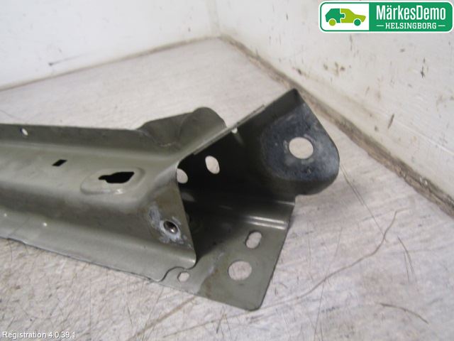 Opel INSIGNIA 09-16 Front Huvlåsplåt-Balk