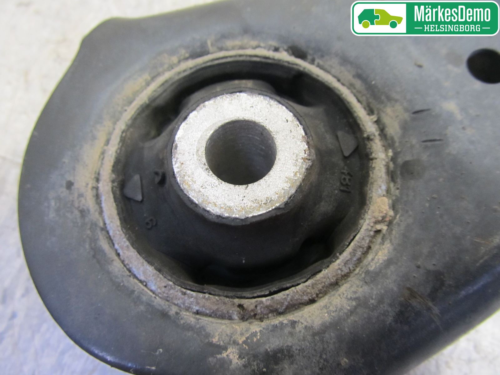 Seat IBIZA IV 08-16 Bärarm Fram Undre Vä