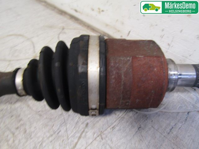 Kia SPORTAGE (SL) 11-15 Drivaxel Fram Vänster