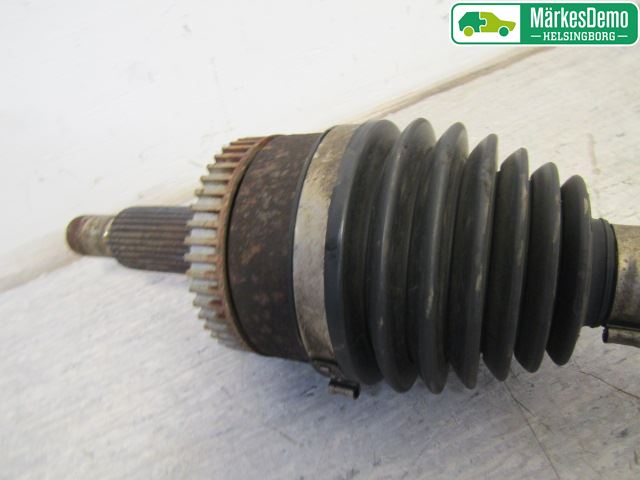 Kia SPORTAGE (SL) 11-15 Drivaxel Fram Höger