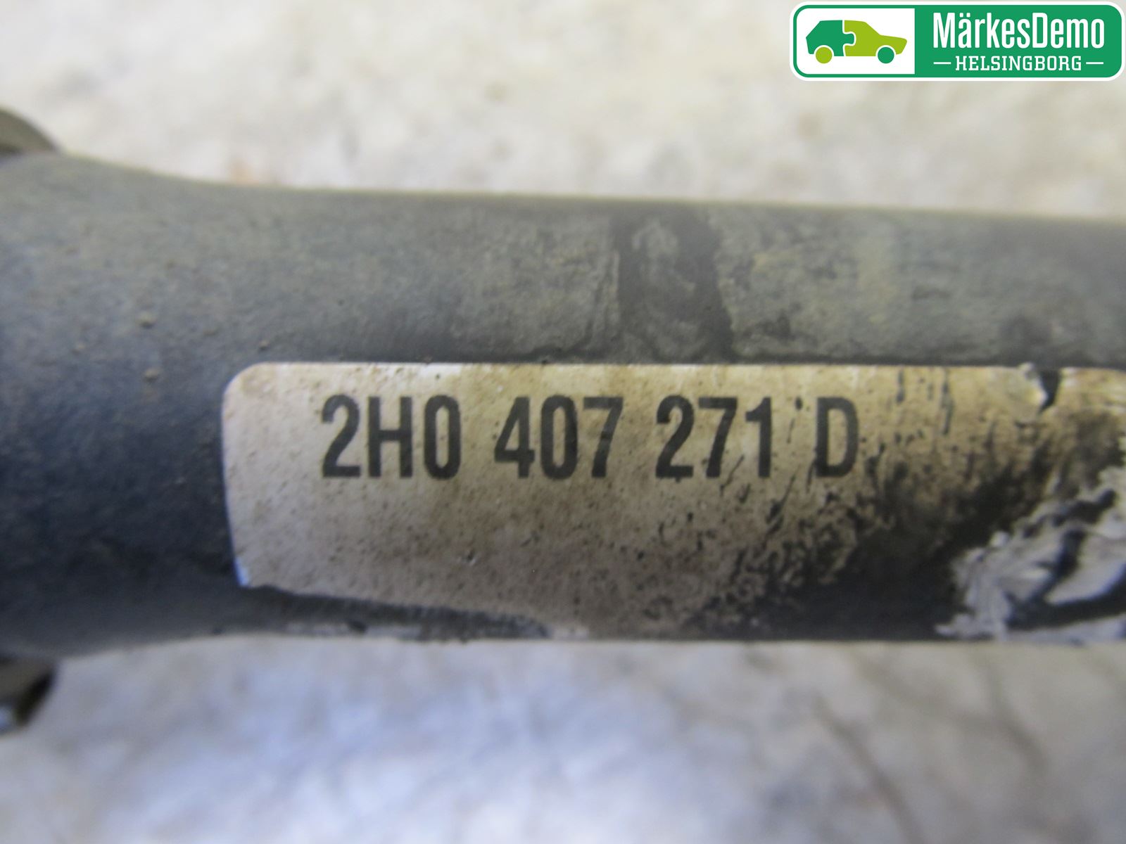 Volkswagen VW AMAROK 2H 10-22 Drivaxel Fram Vänster