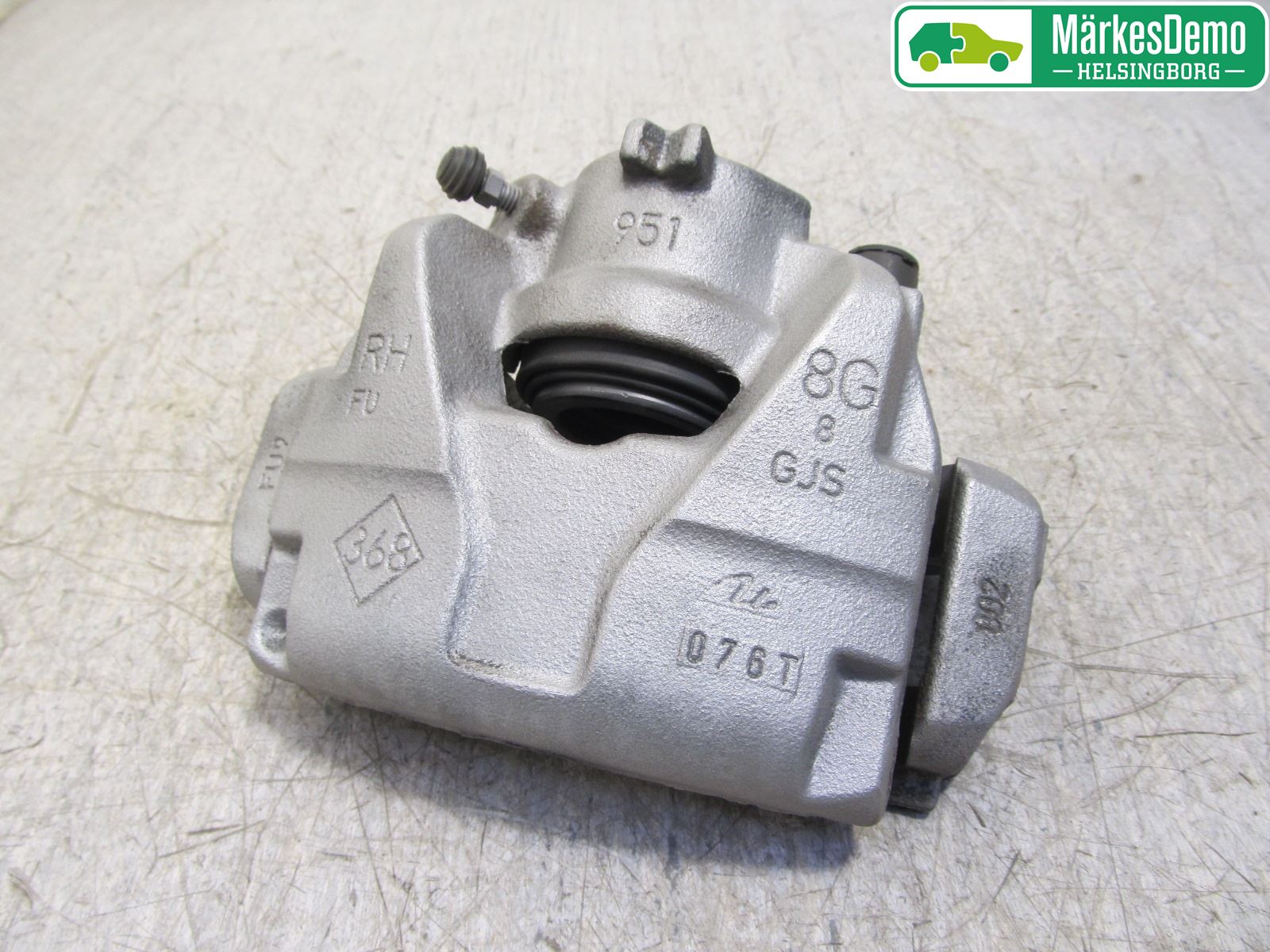 Dacia DUSTER 10-17 Bromsok Fram Höger