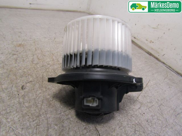 Kia CEED 06-12 Värmefläkt