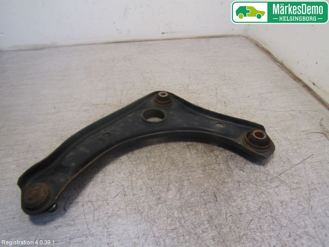 Nissan MICRA 11-16 Bärarm Fram Undre Hö