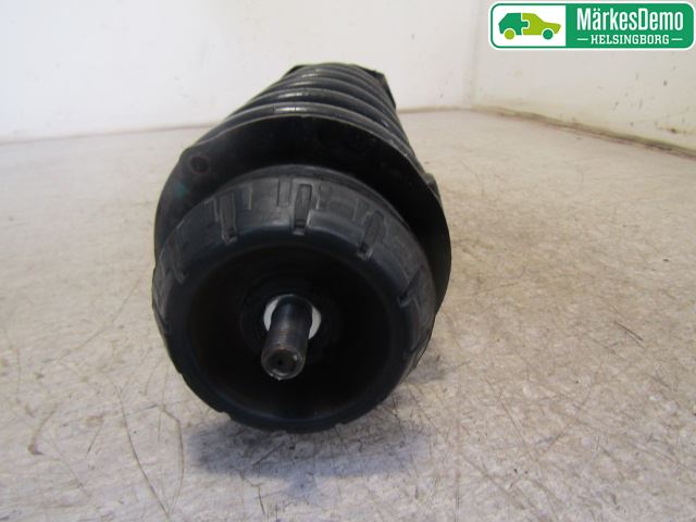 Nissan MICRA 11-16 Fjäderben Fram Vänster