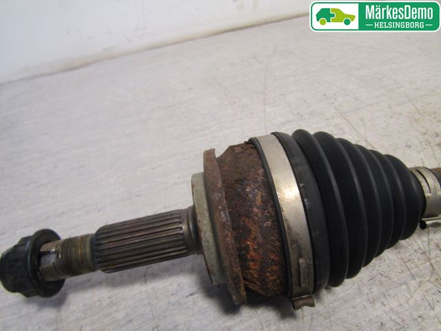 Toyota AURIS 07-09 Drivaxel Fram Vänster