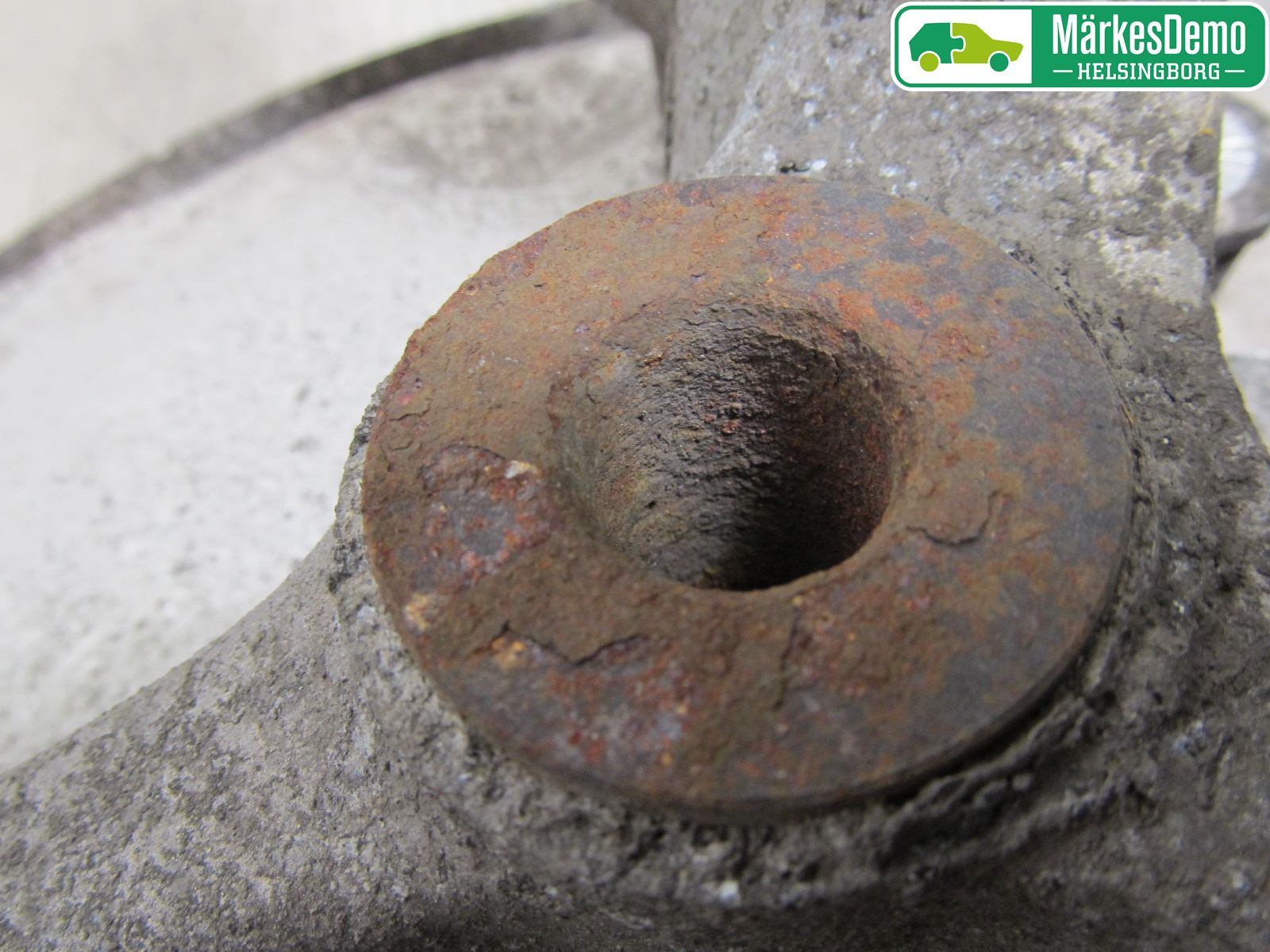 Audi A4 12-15 Hjullagerhus-Spindel Hö B