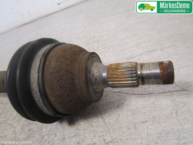 Peugeot 308 08-13 Drivaxel Fram Vänster