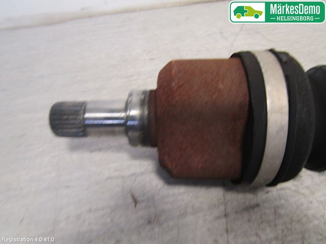 Peugeot 308 08-13 Drivaxel Fram Vänster