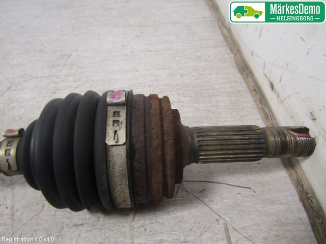 Toyota AYGO 06-14 Drivaxel Fram Höger