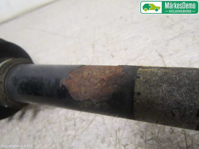 Toyota AVENSIS 09-15 Drivaxel Fram Höger