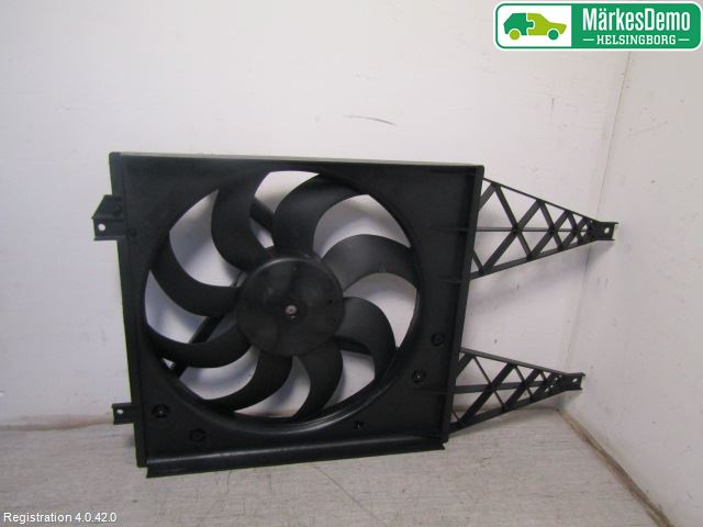 Volkswagen VW POLO 05-09 Kylfläkt El