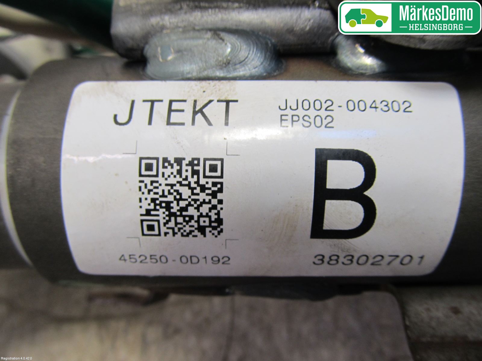 Toyota YARIS XP130 12-14 Rattaxelagg Med Inb Servo