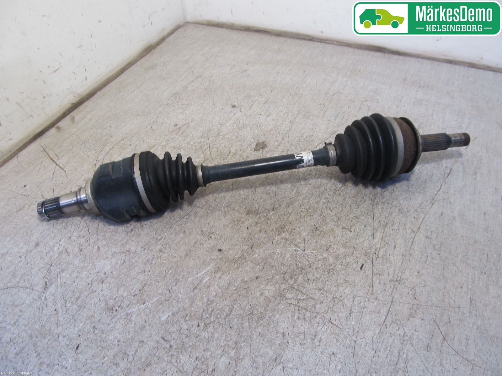 Toyota YARIS XP130 12-14 Drivaxel Fram Vänster