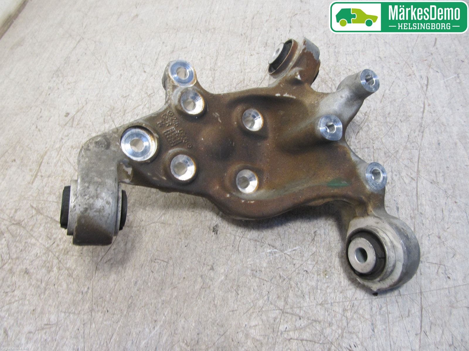 Mercedes-Benz MB A-KLASS (W176) 13-18 Hjullagerhus-Spindel Vä B