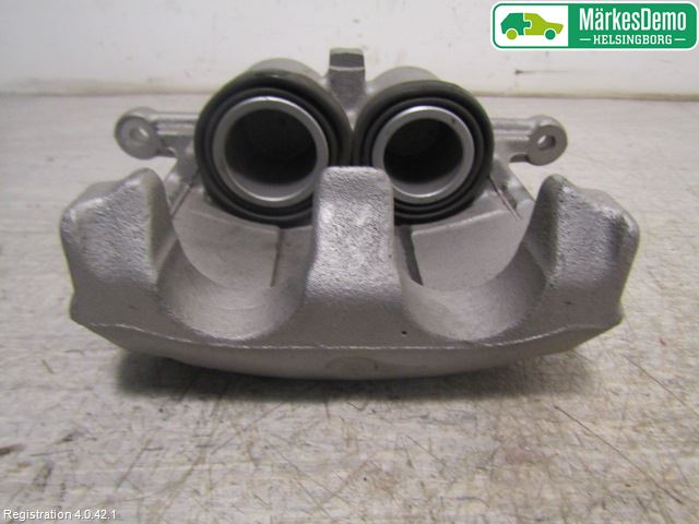 Nissan PRIMASTAR Bromsok Fram Höger