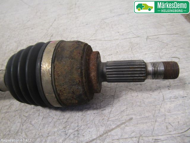 Renault TWINGO II 07-16 Drivaxel Fram Vänster