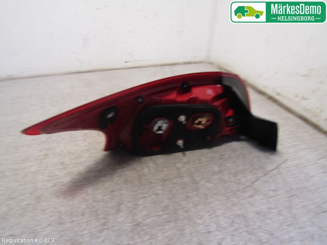 Mitsubishi LANCER 07-14 Bakljus Höger