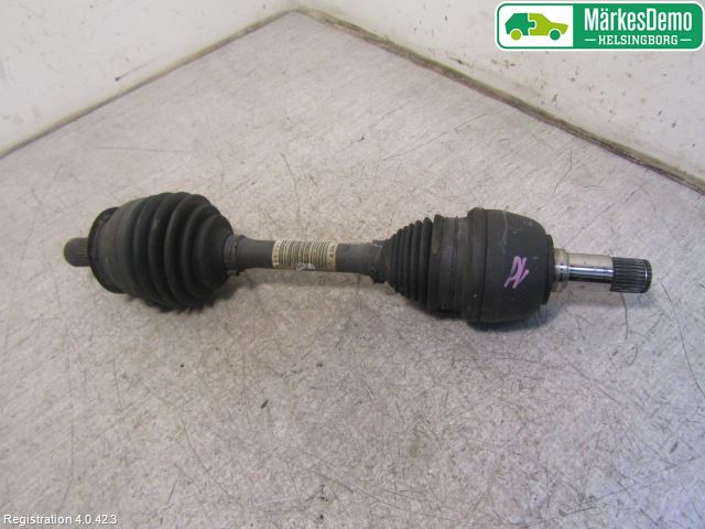 Mercedes-Benz MB B-KLASS (W246/W242) 12-19 Drivaxel Fram Vänster