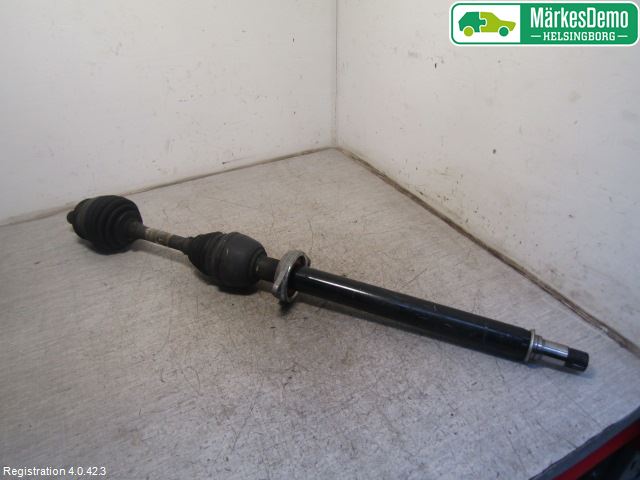 Mercedes-Benz MB B-KLASS (W246/W242) 12-19 Drivaxel Fram Höger
