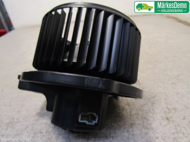 Kia RIO 06-11 Värmefläkt