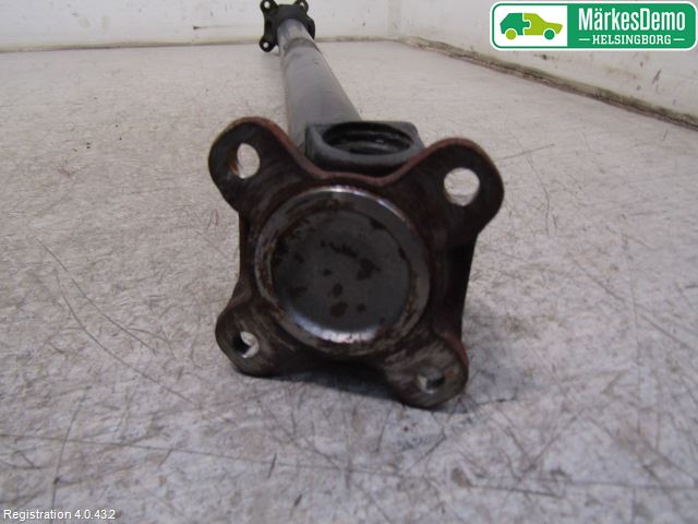 BMW 3 F30/F31/F80 12-19 Mellanaxel Främre