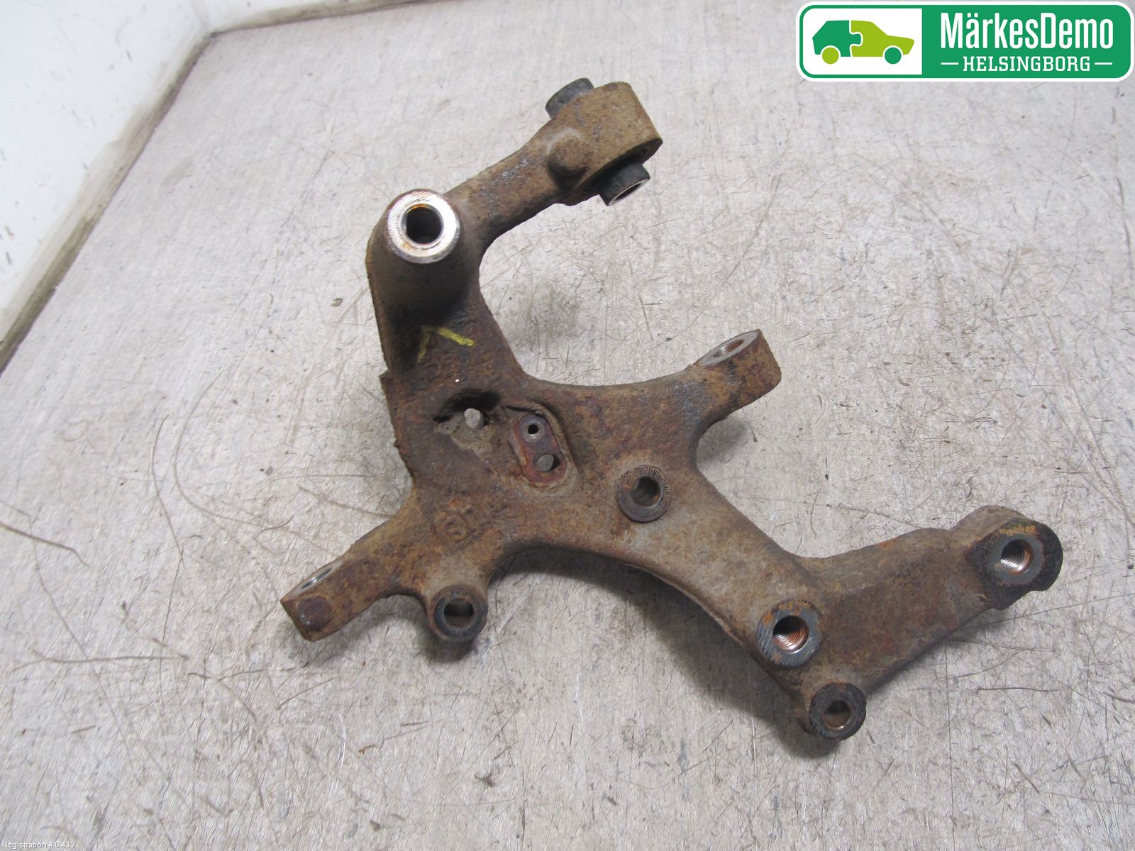 Volkswagen VW TOURAN 10-15 Hjullagerhus-Spindel Vä B