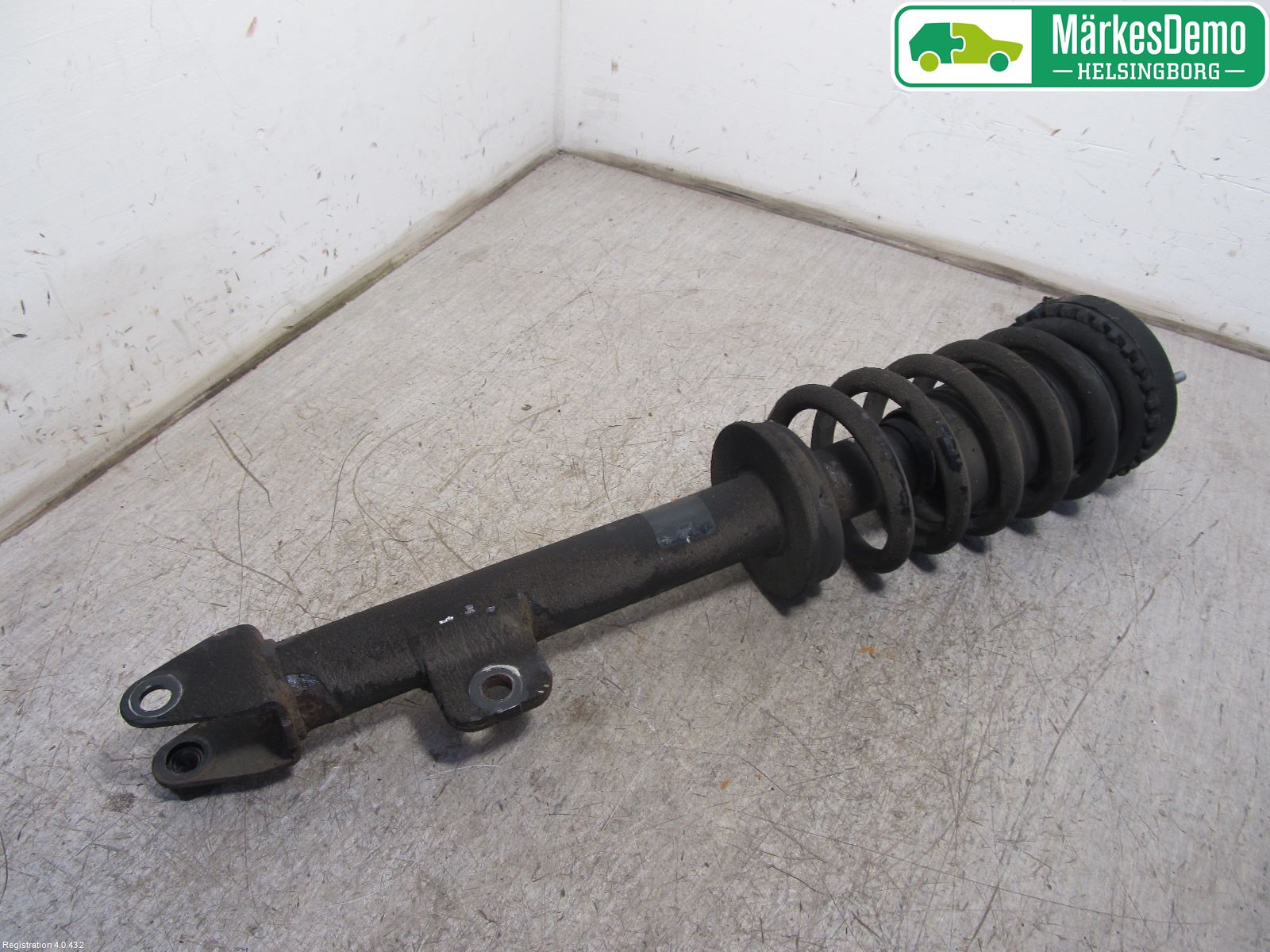 Chrysler CHR 300C Fjäderben Fram Vänster