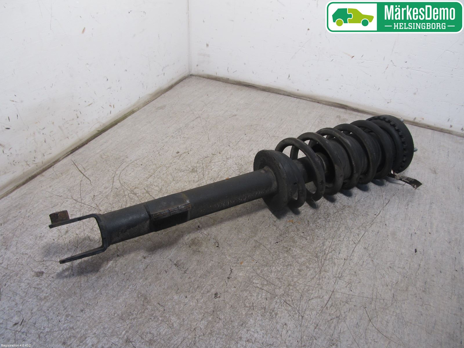 Chrysler CHR 300C Fjäderben Fram Höger