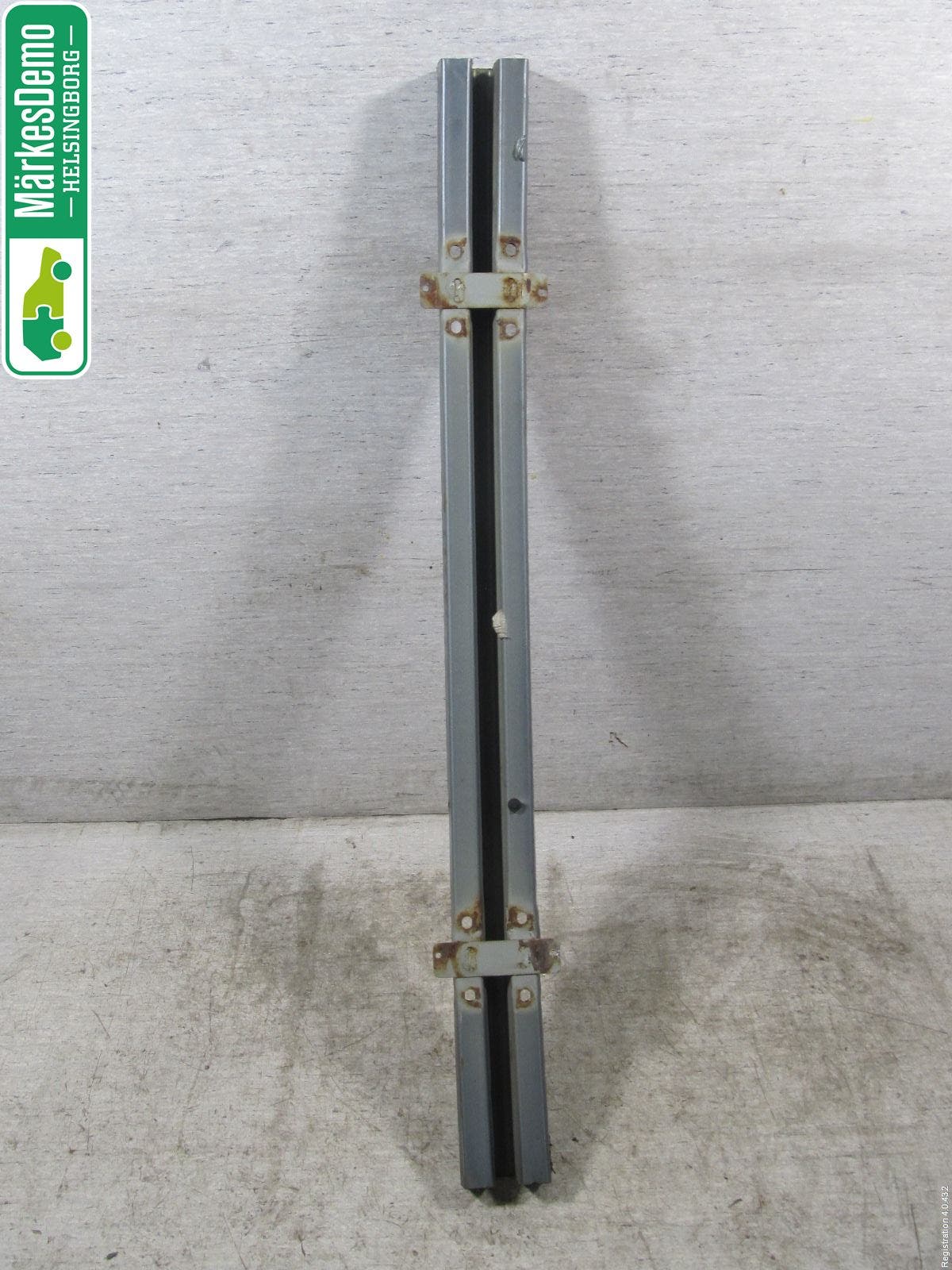 Chrysler CHR 300C Stötfångarbalk Fram