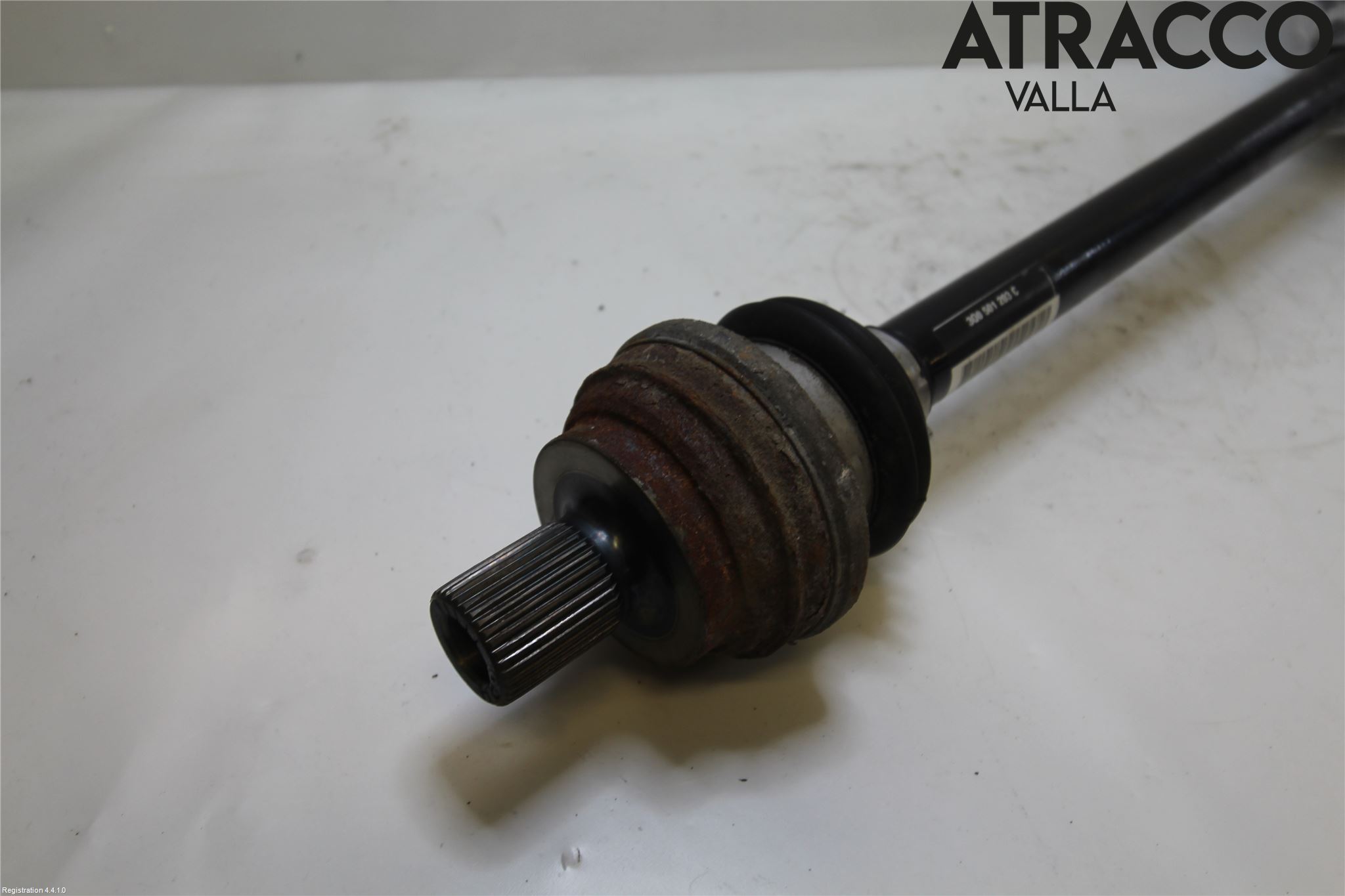 Volkswagen VW PASSAT 15-19 Drivaxel Bak Vänster