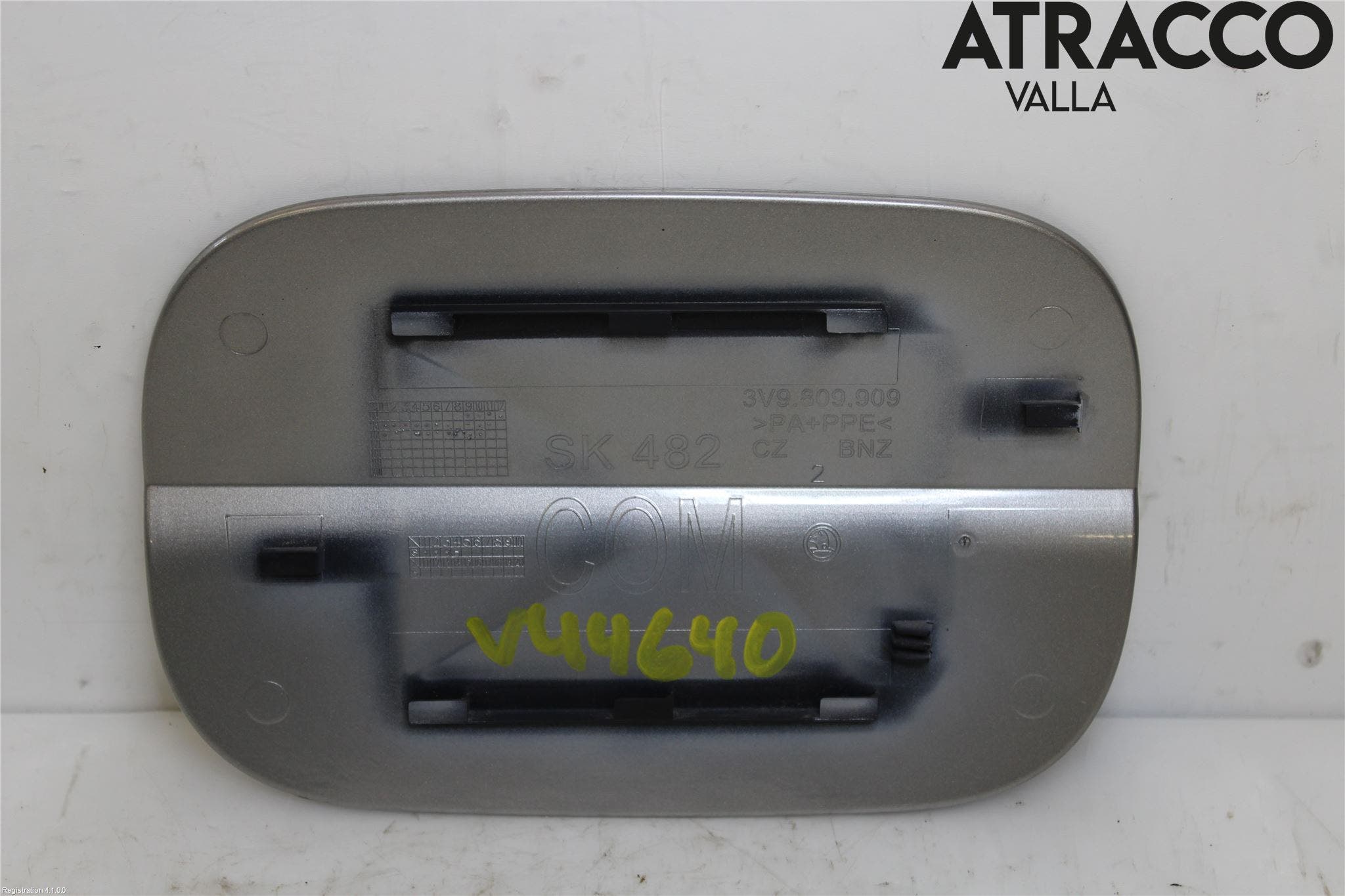 Skoda SUPERB 16-24 Tanklucka