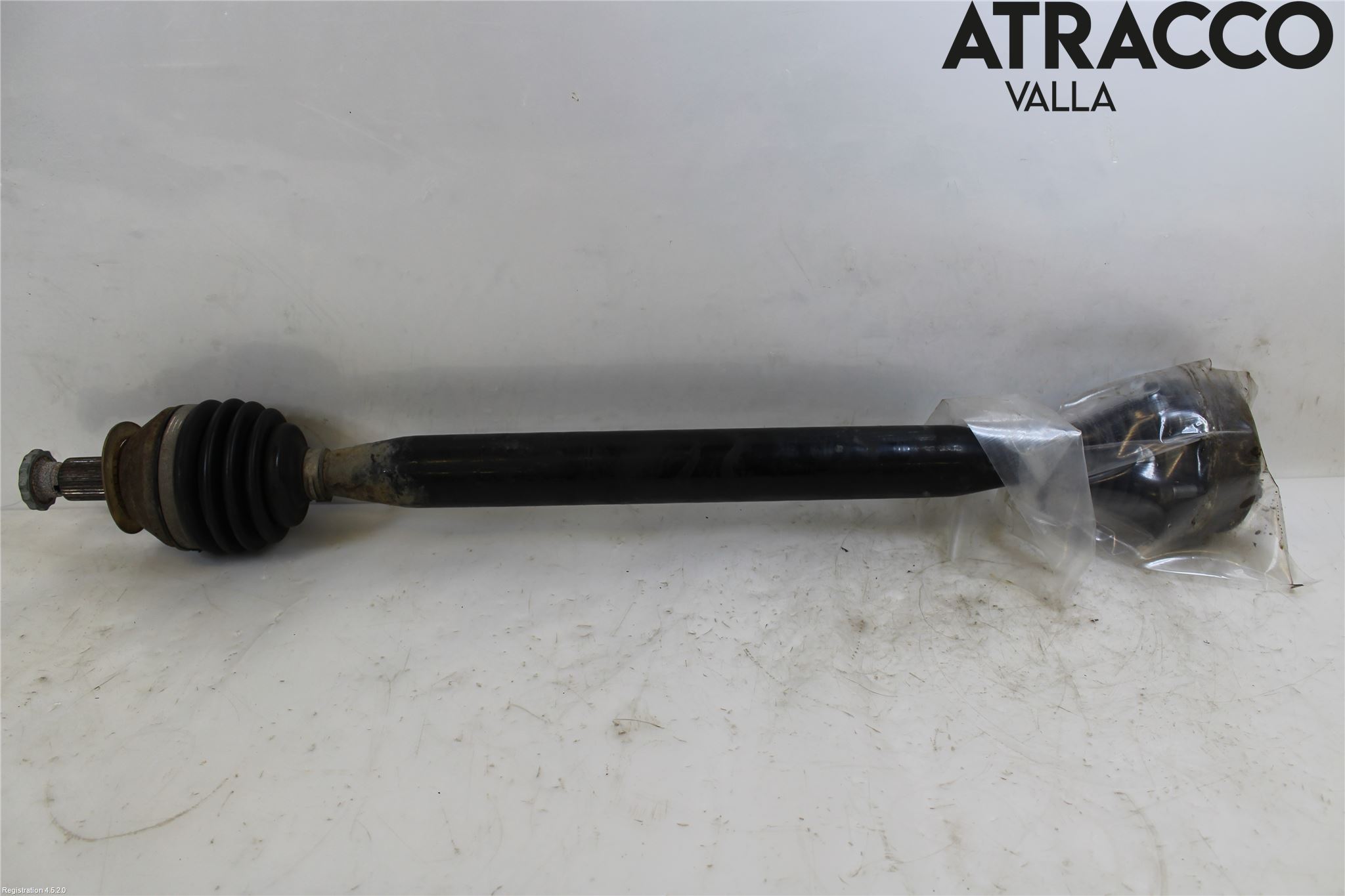 Volkswagen VW POLO 10-17 Drivaxel Fram Höger