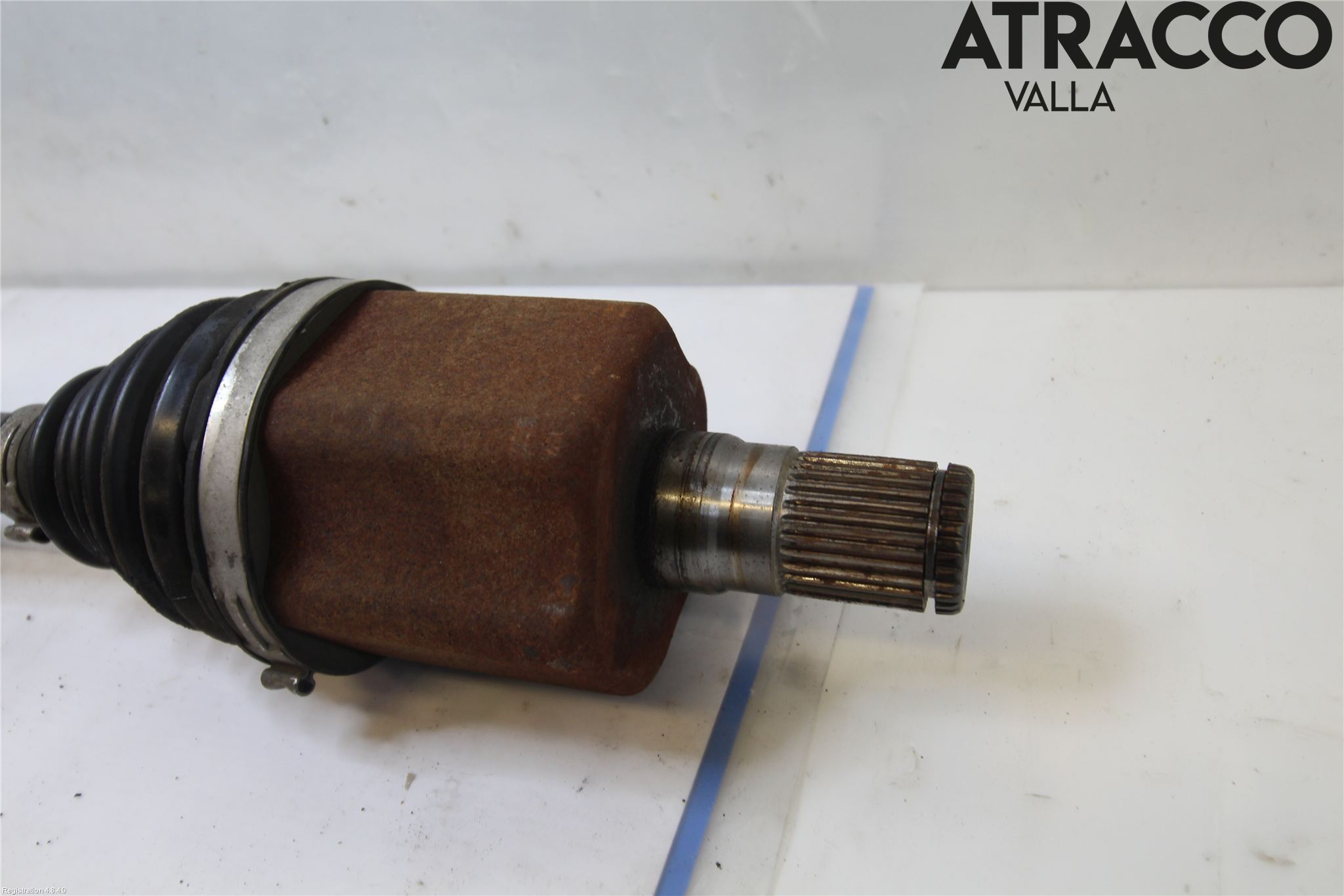 Volvo V60 14-18 Drivaxel Fram Vänster