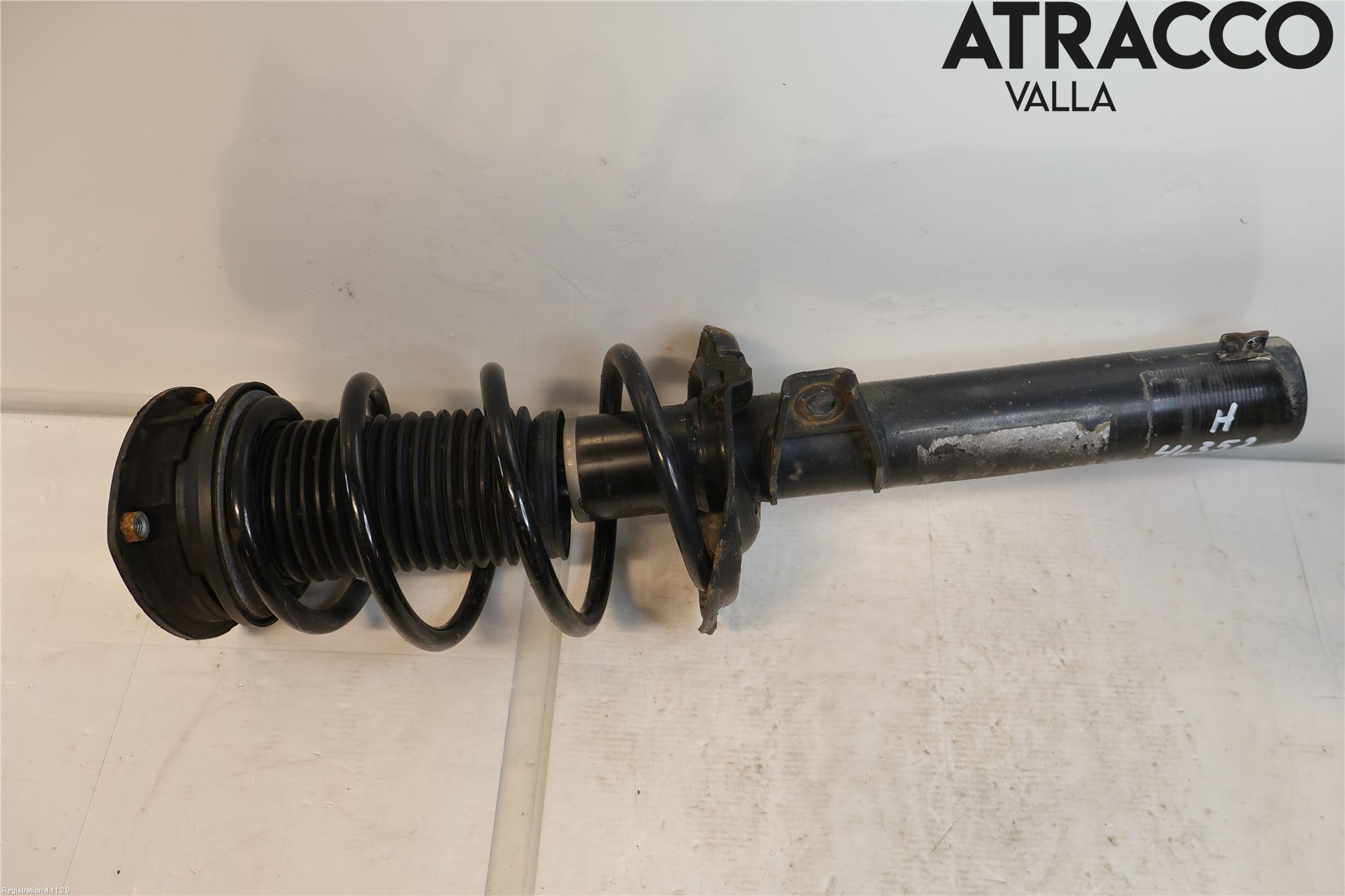 Volkswagen VW PASSAT 15-19 Fjäderben Fram Höger