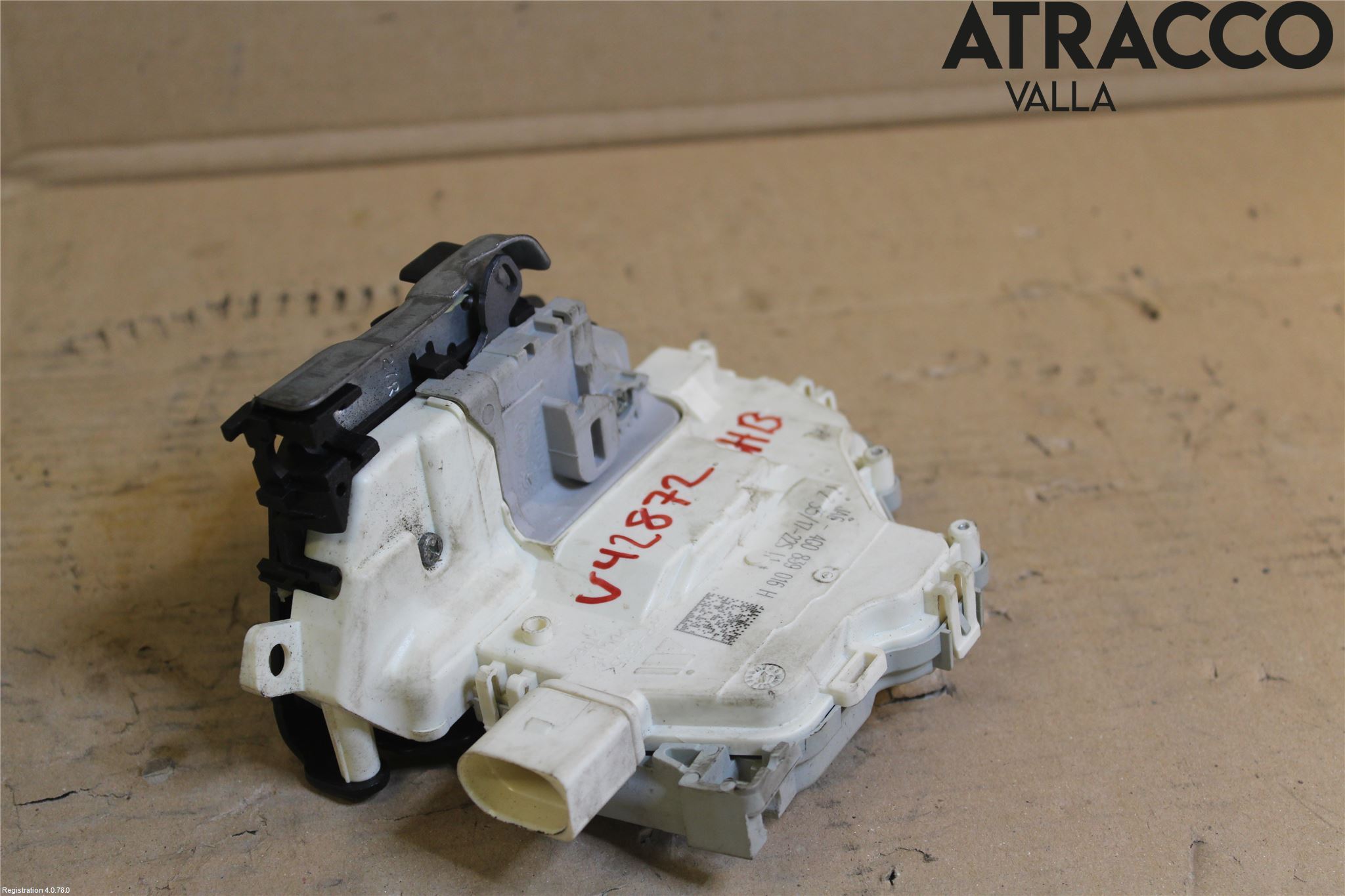 Audi A4/S4 B9 16-19 Låskista-Dörrlås