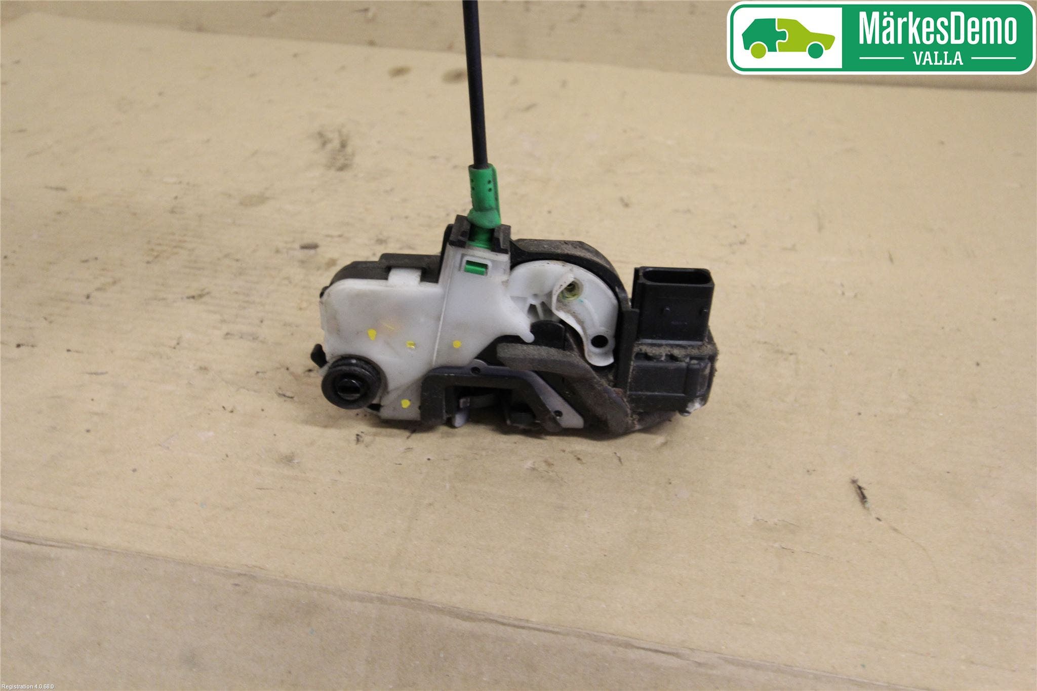 Opel ASTRA J 10-15 Låskista-Dörrlås