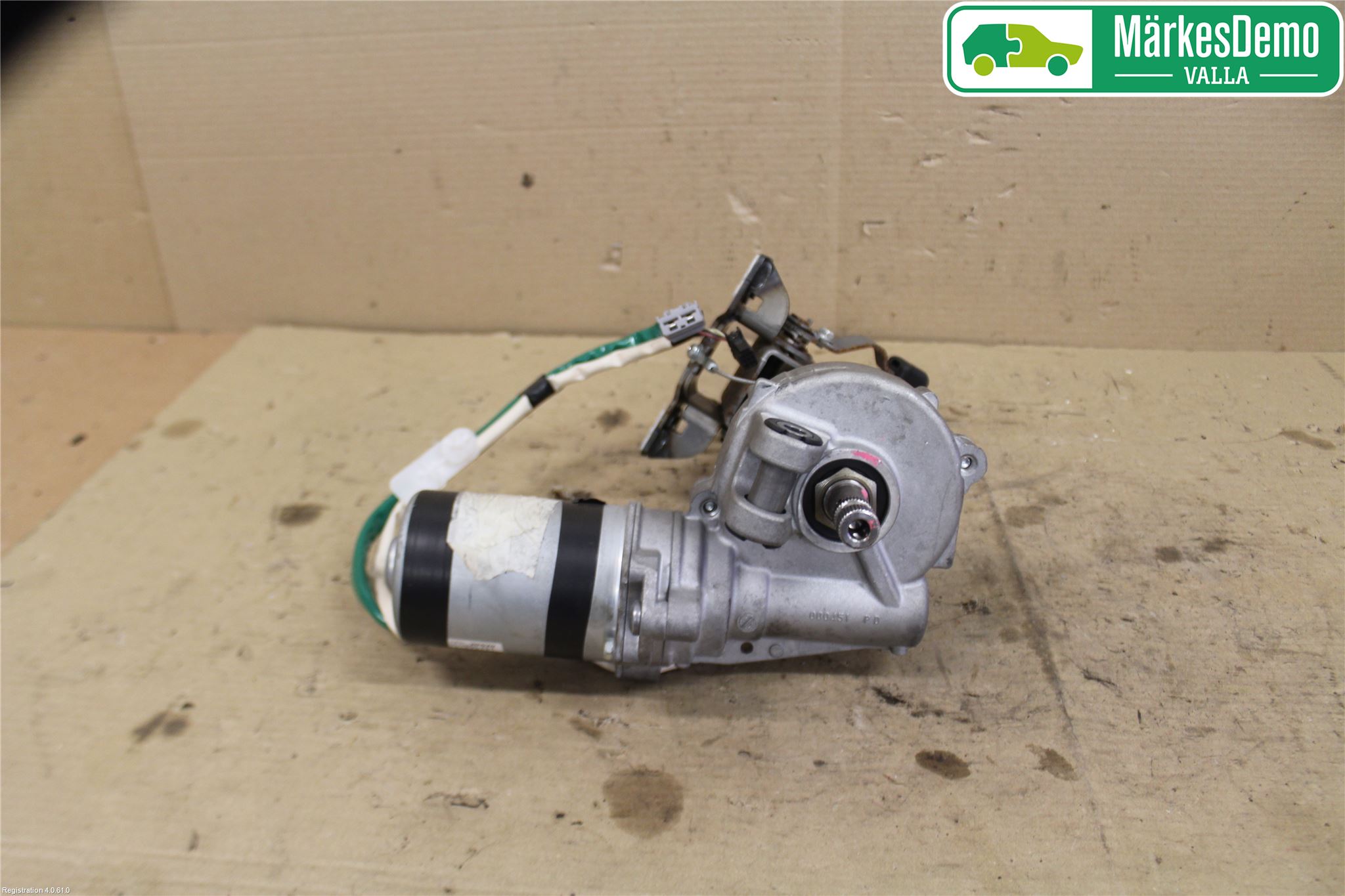 Toyota YARIS XP130 12-14 Rattaxelagg Med Inb Servo