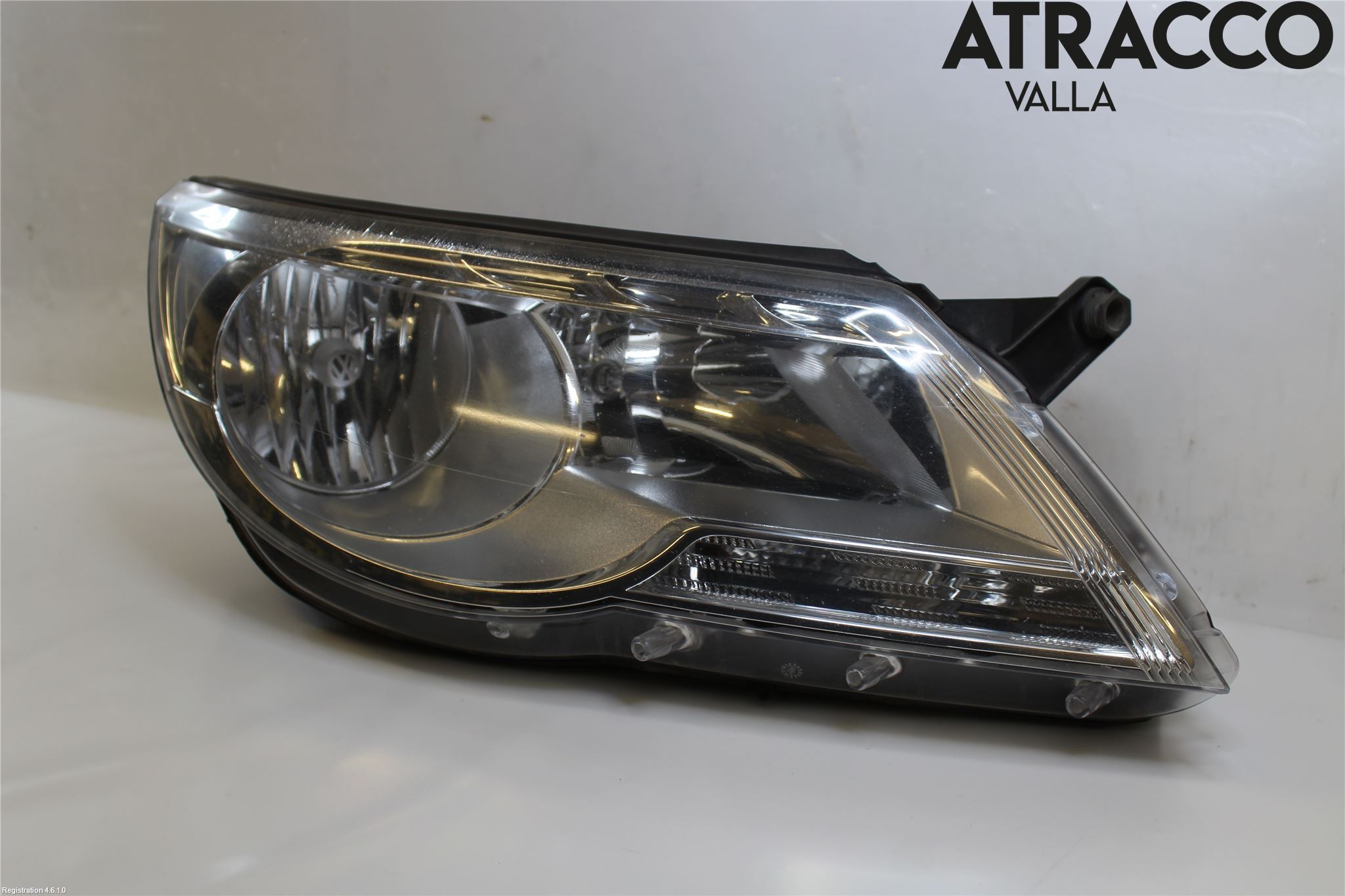 Volkswagen VW TIGUAN 07-16 Strålkastare Höger