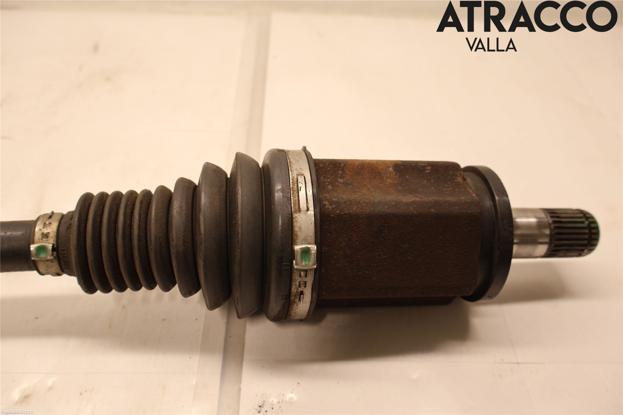 BMW 3 F30/F31/F80 12-19 Drivaxel Fram Vänster