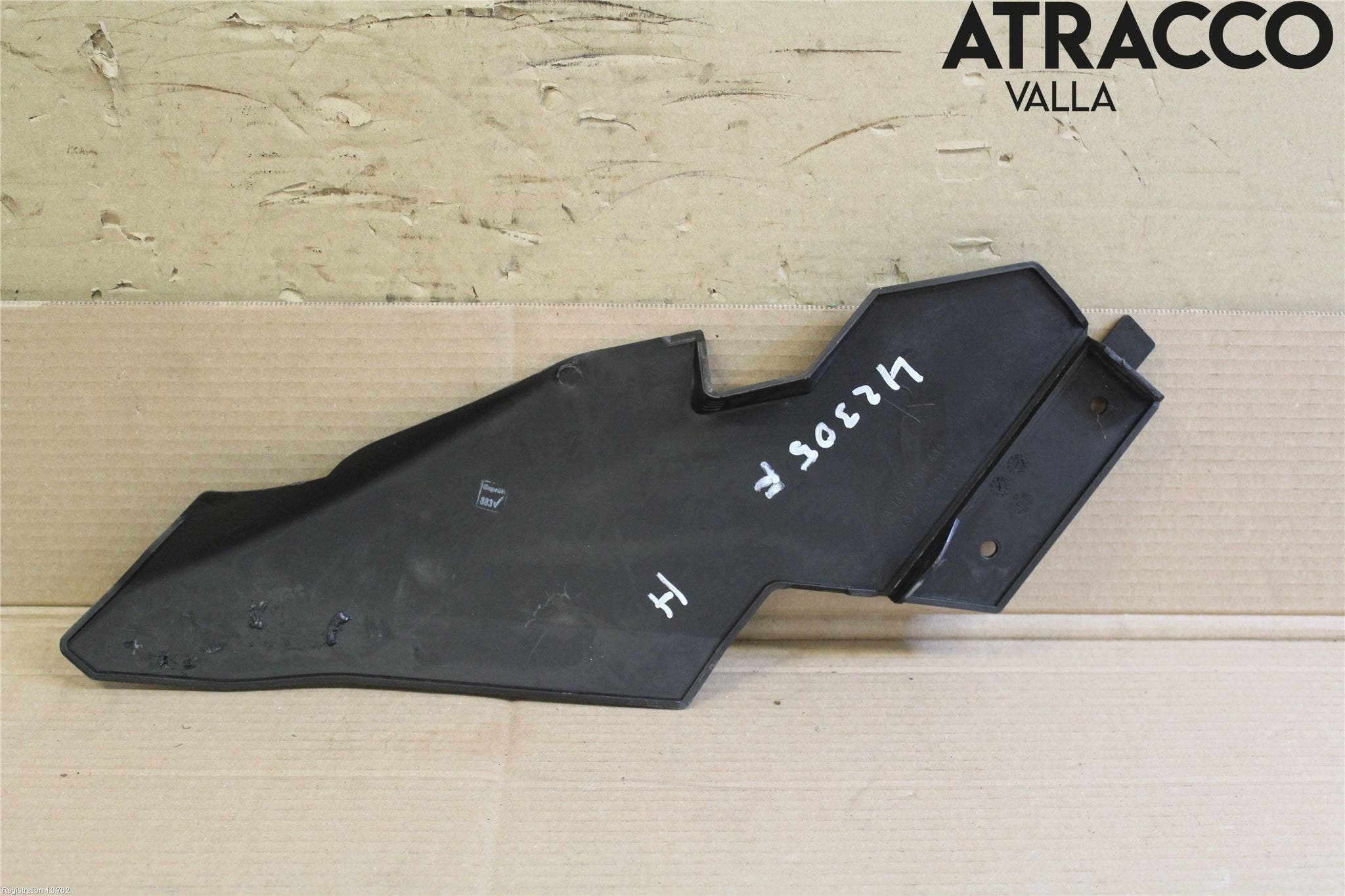 Mercedes-Benz MB B-KLASS (W245) 05-12 Strålkastarsarg Vänster