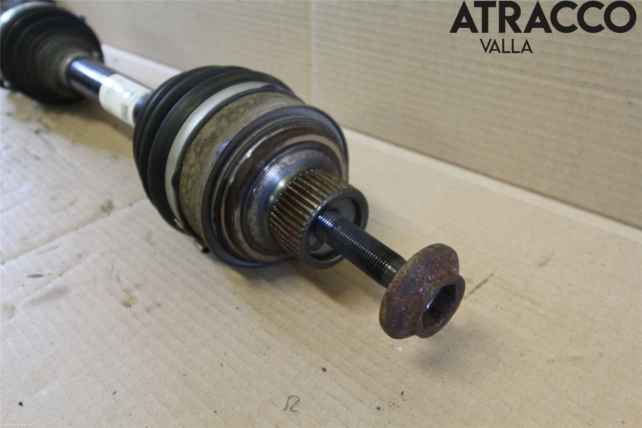 Audi A4/S4 B9 16-19 Drivaxel Fram Höger