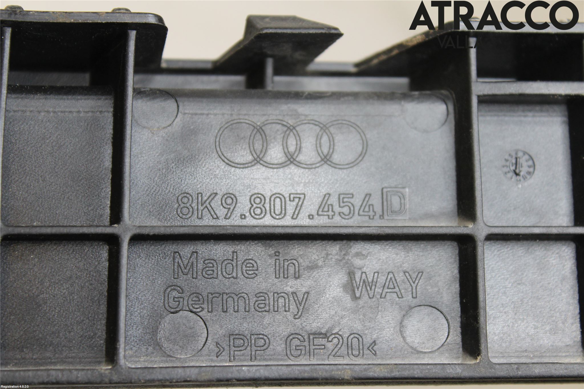 Audi A4 12-15 Stötfångarfäste Bak Hö