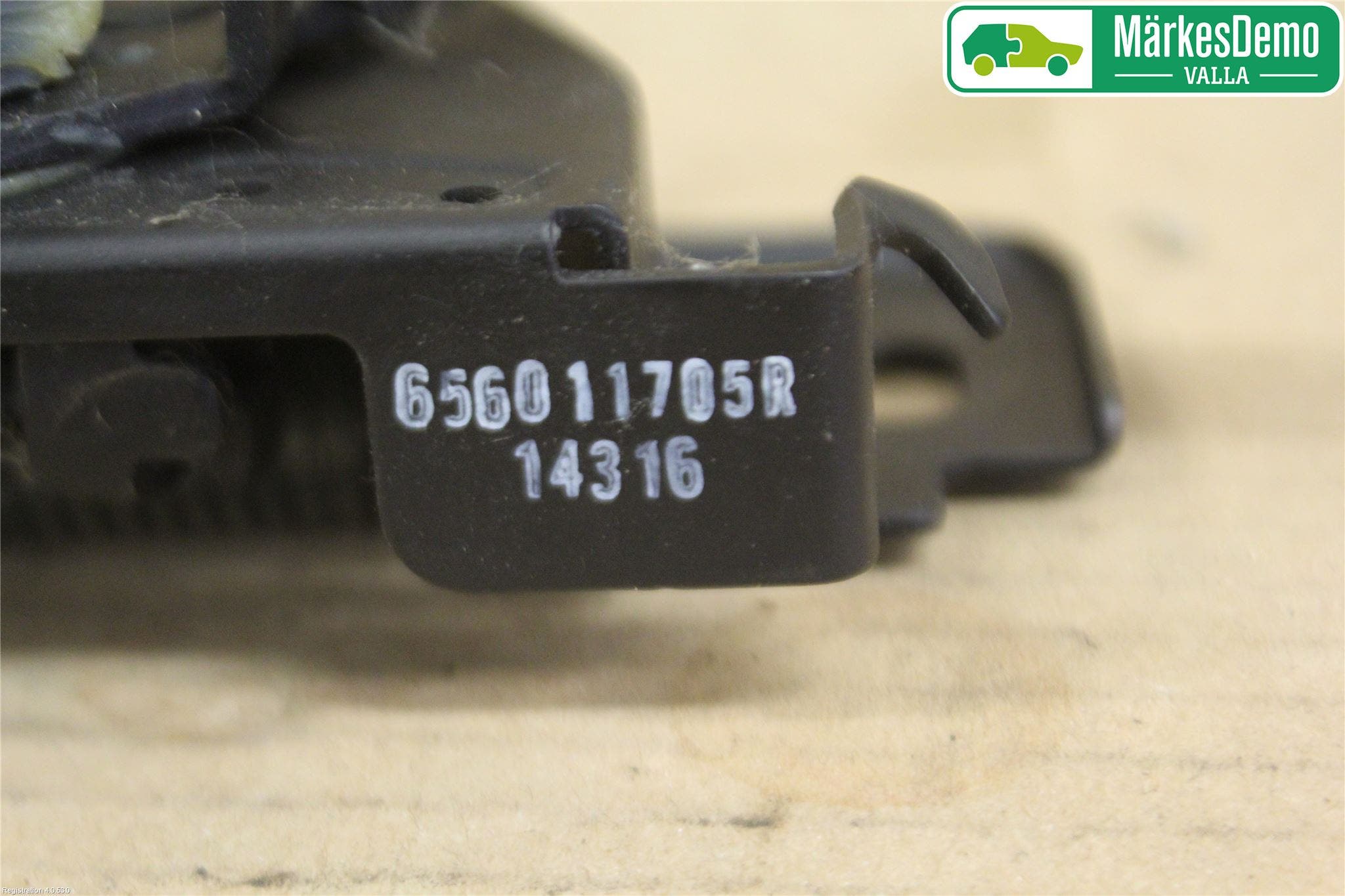 Renault CLIO IV 12-16 Huvlås