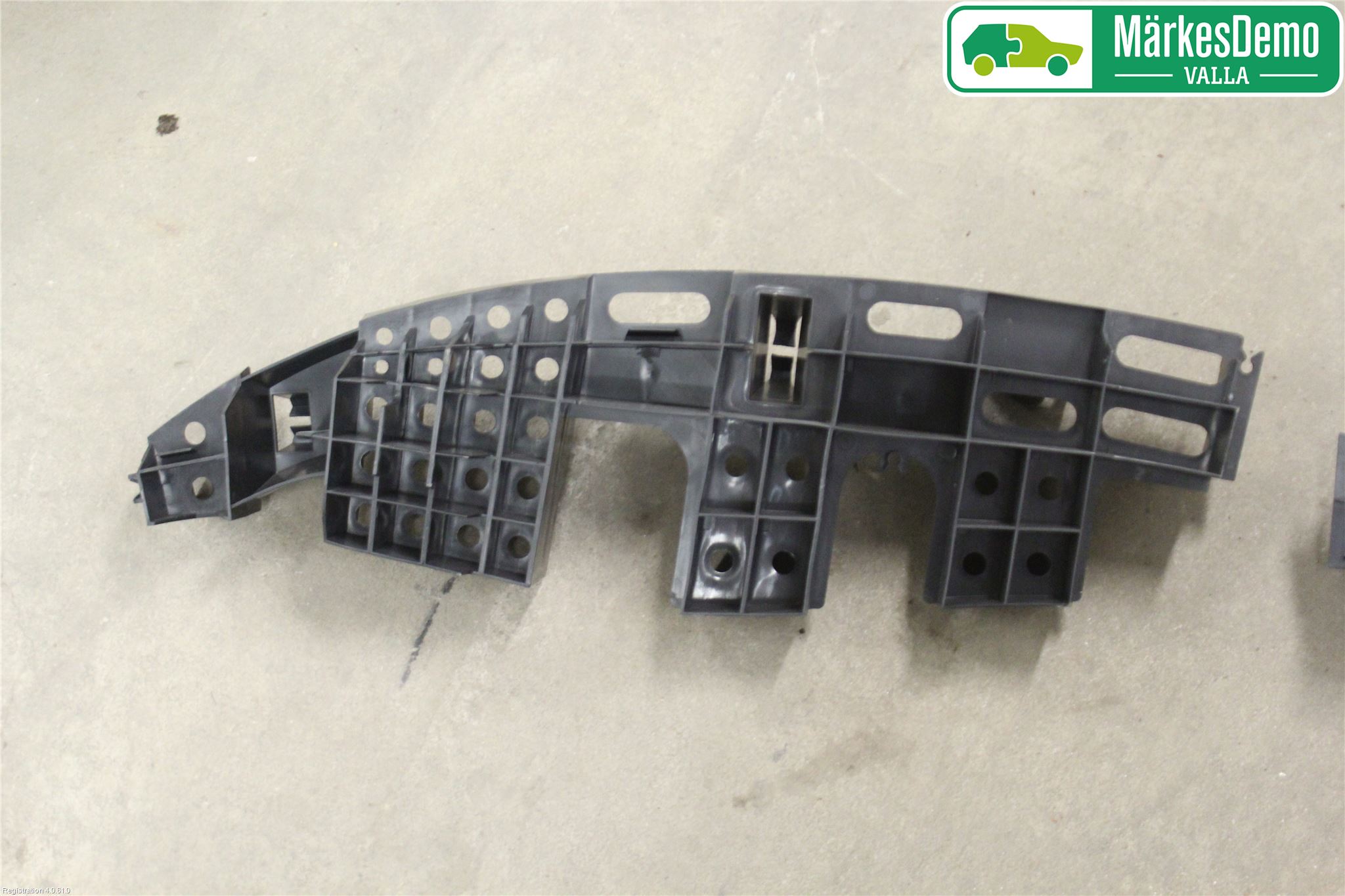 Renault LAGUNA III 08-10 Stötfångare Deformelement Bak