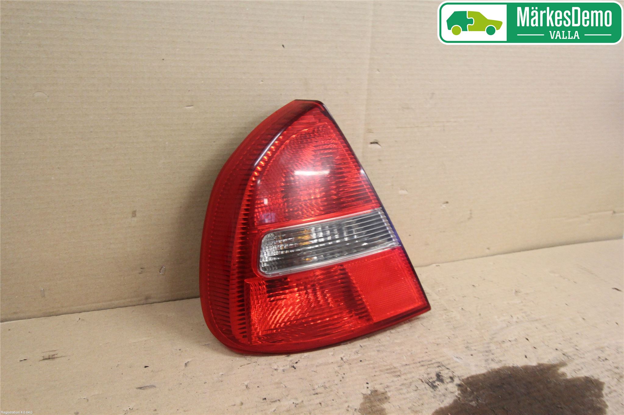 Mitsubishi CARISMA 00-04 Bakljus Vänster