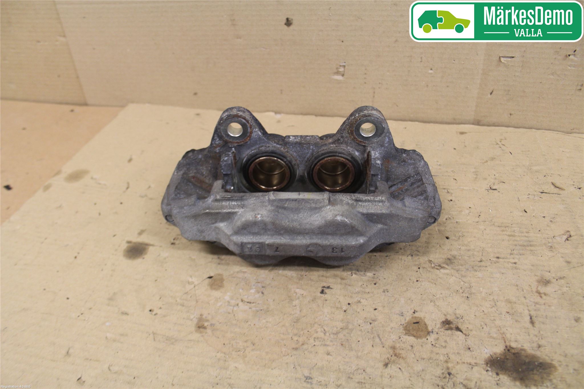 Toyota HILUX 16- Bromsok Fram Höger