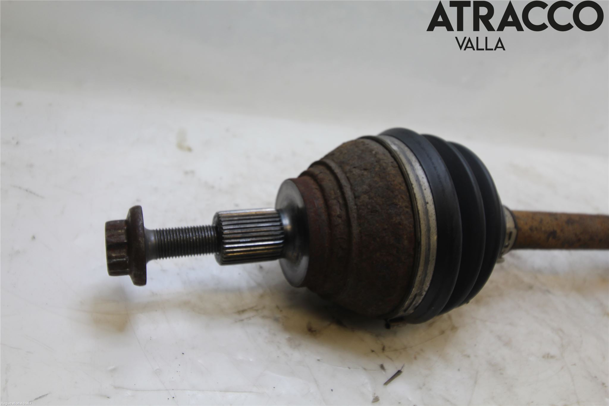 Skoda SUPERB 16-24 Drivaxel Fram Vänster