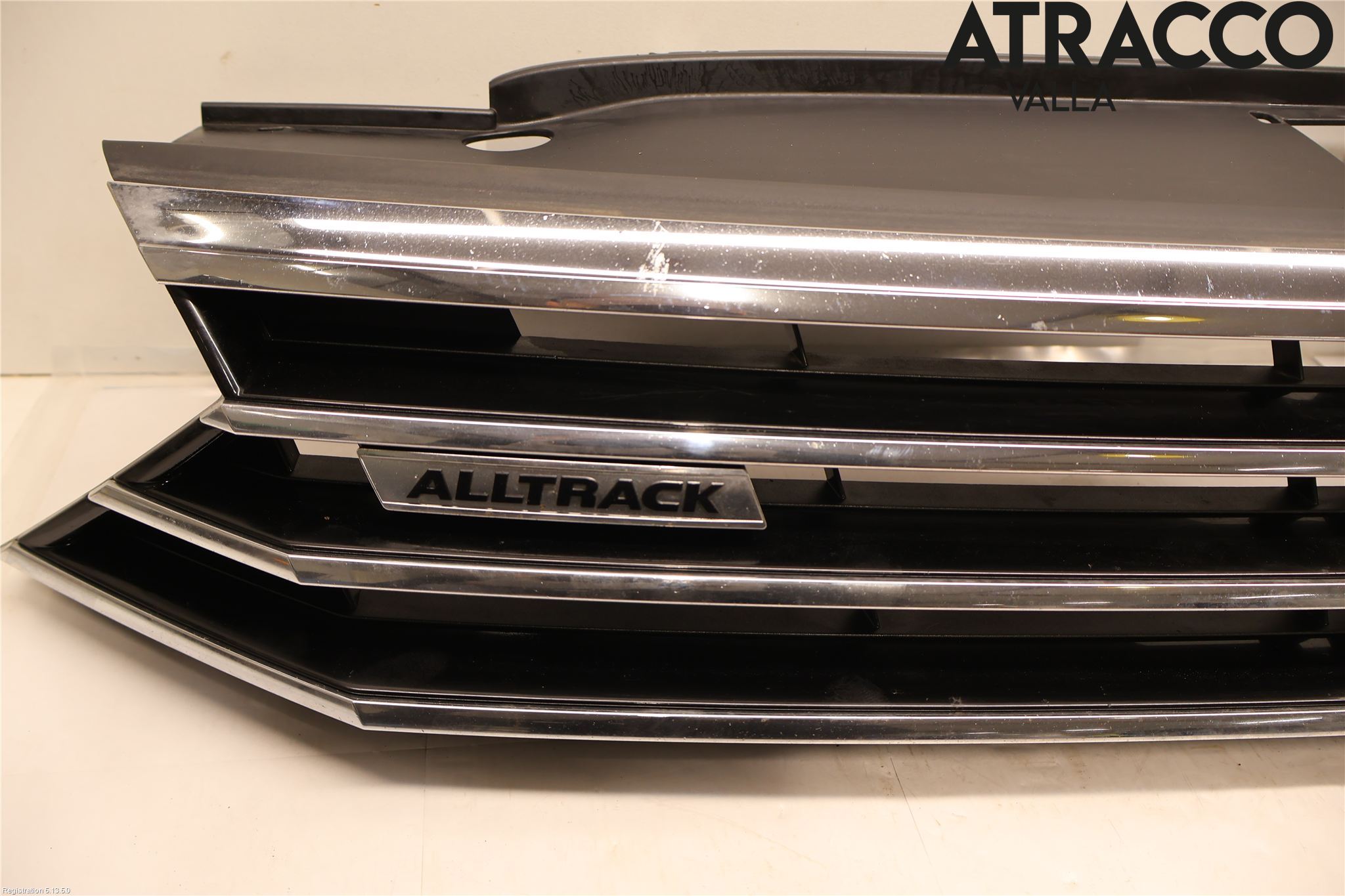 Volkswagen VW PASSAT 15-19 Grill Komp